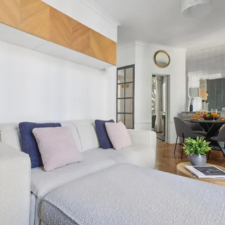 Le Marais 1br Cozy